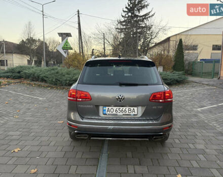 Серый Фольксваген Туарег, объемом двигателя 2.97 л и пробегом 139 тыс. км за 33900 $, фото 5 на Automoto.ua
