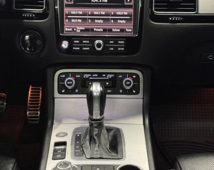 Серый Фольксваген Туарег, объемом двигателя 3.6 л и пробегом 240 тыс. км за 18999 $, фото 12 на Automoto.ua