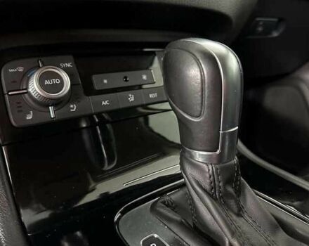 Серый Фольксваген Туарег, объемом двигателя 3 л и пробегом 130 тыс. км за 24000 $, фото 14 на Automoto.ua