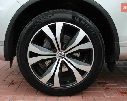 Серый Фольксваген Туарег, объемом двигателя 2.97 л и пробегом 171 тыс. км за 28900 $, фото 17 на Automoto.ua