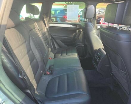 Сірий Фольксваген Туарег, об'ємом двигуна 0 л та пробігом 82 тис. км за 14000 $, фото 8 на Automoto.ua