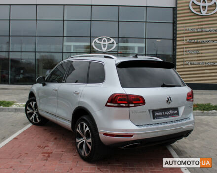 Сірий Фольксваген Туарег, об'ємом двигуна 3 л та пробігом 171 тис. км за 28900 $, фото 7 на Automoto.ua