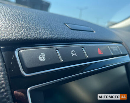 Серый Фольксваген Туарег, объемом двигателя 3 л и пробегом 197 тыс. км за 31900 $, фото 20 на Automoto.ua