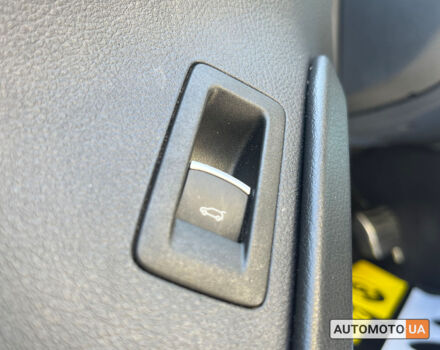 Серый Фольксваген Туарег, объемом двигателя 3 л и пробегом 197 тыс. км за 31900 $, фото 12 на Automoto.ua