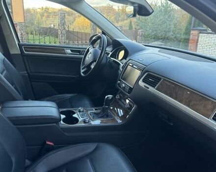 Сірий Фольксваген Туарег, об'ємом двигуна 3 л та пробігом 198 тис. км за 30500 $, фото 14 на Automoto.ua