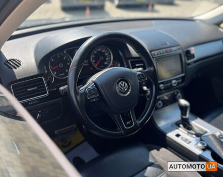 Серый Фольксваген Туарег, объемом двигателя 3 л и пробегом 197 тыс. км за 31900 $, фото 8 на Automoto.ua