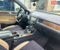 Серый Фольксваген Туарег, объемом двигателя 2.97 л и пробегом 250 тыс. км за 35000 $, фото 12 на Automoto.ua