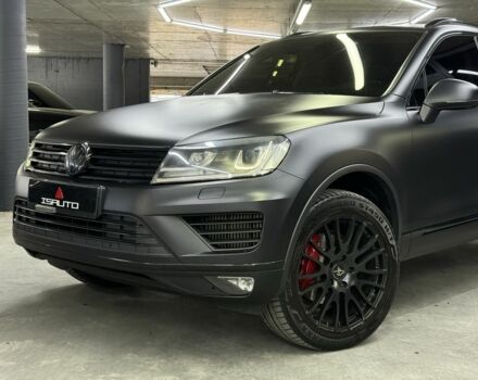 Серый Фольксваген Туарег, объемом двигателя 3 л и пробегом 162 тыс. км за 760 $, фото 7 на Automoto.ua