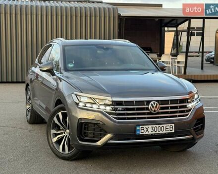 Серый Фольксваген Туарег, объемом двигателя 2.97 л и пробегом 139 тыс. км за 45900 $, фото 7 на Automoto.ua