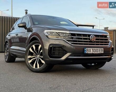 Серый Фольксваген Туарег, объемом двигателя 2.97 л и пробегом 139 тыс. км за 45900 $, фото 12 на Automoto.ua