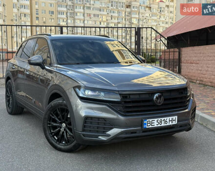 Серый Фольксваген Туарег, объемом двигателя 3 л и пробегом 106 тыс. км за 44700 $, фото 51 на Automoto.ua