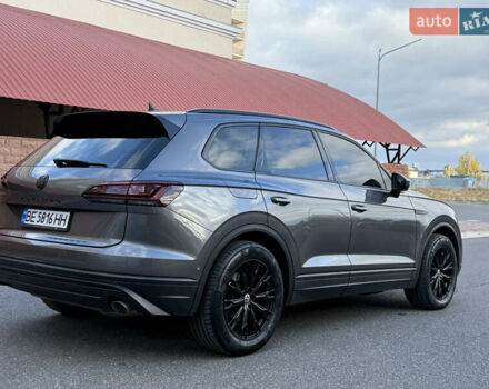 Серый Фольксваген Туарег, объемом двигателя 3 л и пробегом 106 тыс. км за 44700 $, фото 62 на Automoto.ua