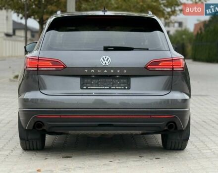 Серый Фольксваген Туарег, объемом двигателя 2.99 л и пробегом 200 тыс. км за 33700 $, фото 19 на Automoto.ua