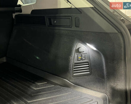 Серый Фольксваген Туарег, объемом двигателя 2.97 л и пробегом 225 тыс. км за 43900 $, фото 62 на Automoto.ua