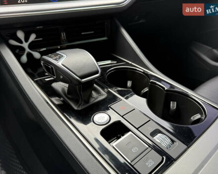 Серый Фольксваген Туарег, объемом двигателя 3 л и пробегом 109 тыс. км за 39700 $, фото 33 на Automoto.ua