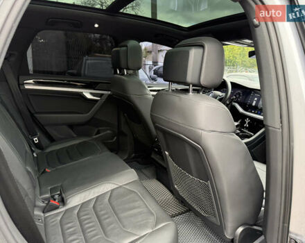 Серый Фольксваген Туарег, объемом двигателя 3 л и пробегом 109 тыс. км за 39700 $, фото 42 на Automoto.ua