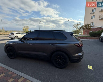 Серый Фольксваген Туарег, объемом двигателя 3 л и пробегом 106 тыс. км за 44700 $, фото 11 на Automoto.ua