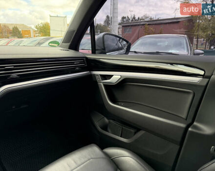 Серый Фольксваген Туарег, объемом двигателя 3 л и пробегом 109 тыс. км за 39700 $, фото 16 на Automoto.ua