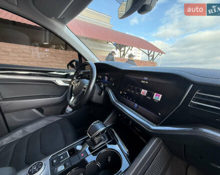 Серый Фольксваген Туарег, объемом двигателя 3 л и пробегом 106 тыс. км за 44700 $, фото 25 на Automoto.ua