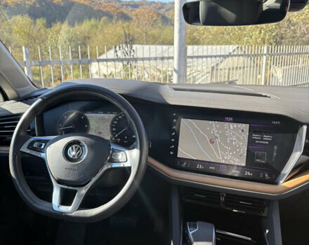 Сірий Фольксваген Туарег, об'ємом двигуна 2.97 л та пробігом 184 тис. км за 39500 $, фото 35 на Automoto.ua