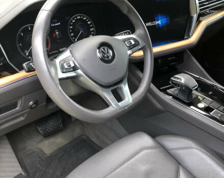 Сірий Фольксваген Туарег, об'ємом двигуна 2.97 л та пробігом 184 тис. км за 39500 $, фото 4 на Automoto.ua