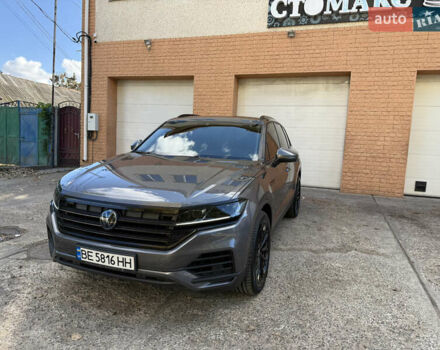 Сірий Фольксваген Туарег, об'ємом двигуна 3 л та пробігом 99 тис. км за 48500 $, фото 73 на Automoto.ua