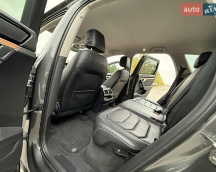 Серый Фольксваген Туарег, объемом двигателя 2.99 л и пробегом 200 тыс. км за 33700 $, фото 47 на Automoto.ua