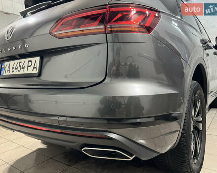 Серый Фольксваген Туарег, объемом двигателя 2.97 л и пробегом 225 тыс. км за 43900 $, фото 7 на Automoto.ua