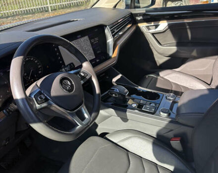 Сірий Фольксваген Туарег, об'ємом двигуна 2.97 л та пробігом 184 тис. км за 39500 $, фото 41 на Automoto.ua