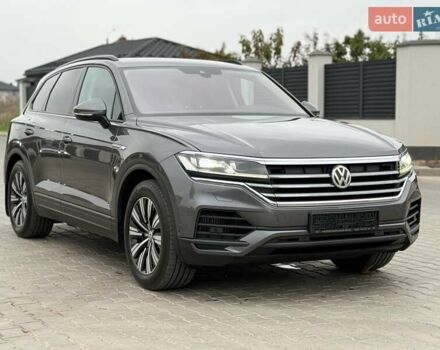 Серый Фольксваген Туарег, объемом двигателя 2.99 л и пробегом 200 тыс. км за 33700 $, фото 16 на Automoto.ua