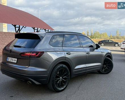 Серый Фольксваген Туарег, объемом двигателя 3 л и пробегом 106 тыс. км за 44700 $, фото 40 на Automoto.ua