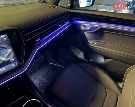 Серый Фольксваген Туарег, объемом двигателя 2.97 л и пробегом 139 тыс. км за 45900 $, фото 19 на Automoto.ua