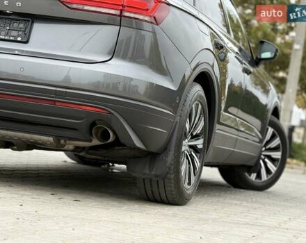 Серый Фольксваген Туарег, объемом двигателя 2.99 л и пробегом 200 тыс. км за 33700 $, фото 8 на Automoto.ua