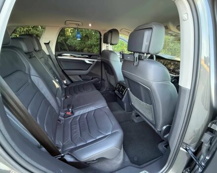 Серый Фольксваген Туарег, объемом двигателя 3 л и пробегом 32 тыс. км за 21600 $, фото 11 на Automoto.ua