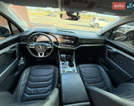 Серый Фольксваген Туарег, объемом двигателя 3 л и пробегом 106 тыс. км за 44700 $, фото 9 на Automoto.ua