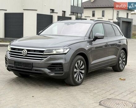 Серый Фольксваген Туарег, объемом двигателя 2.99 л и пробегом 200 тыс. км за 33700 $, фото 22 на Automoto.ua