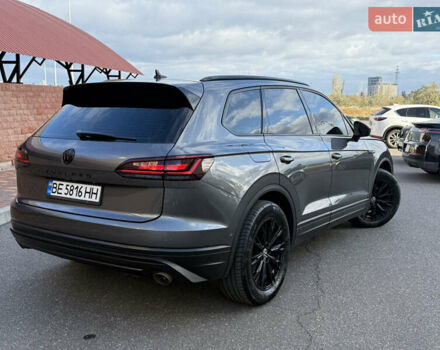 Серый Фольксваген Туарег, объемом двигателя 3 л и пробегом 106 тыс. км за 44700 $, фото 37 на Automoto.ua