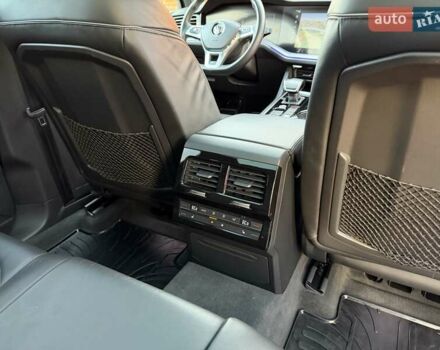 Серый Фольксваген Туарег, объемом двигателя 2.97 л и пробегом 139 тыс. км за 45900 $, фото 50 на Automoto.ua