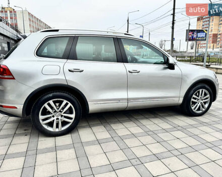 Серый Фольксваген Туарег, объемом двигателя 3 л и пробегом 228 тыс. км за 34900 $, фото 3 на Automoto.ua