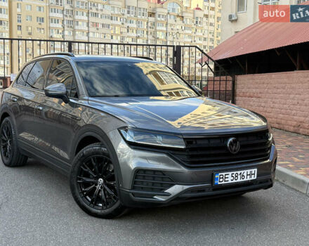 Серый Фольксваген Туарег, объемом двигателя 3 л и пробегом 106 тыс. км за 44700 $, фото 53 на Automoto.ua