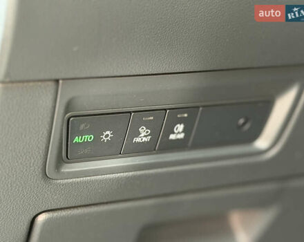 Серый Фольксваген Туарег, объемом двигателя 3 л и пробегом 110 тыс. км за 39900 $, фото 16 на Automoto.ua