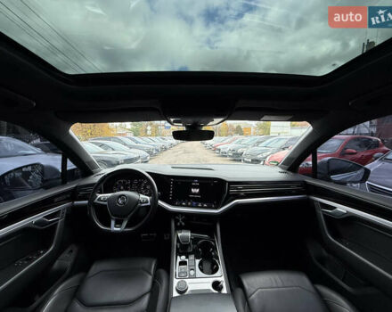 Серый Фольксваген Туарег, объемом двигателя 3 л и пробегом 109 тыс. км за 39700 $, фото 17 на Automoto.ua