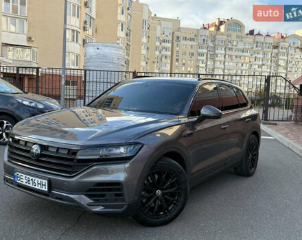 Серый Фольксваген Туарег, объемом двигателя 3 л и пробегом 106 тыс. км за 44700 $, фото 42 на Automoto.ua