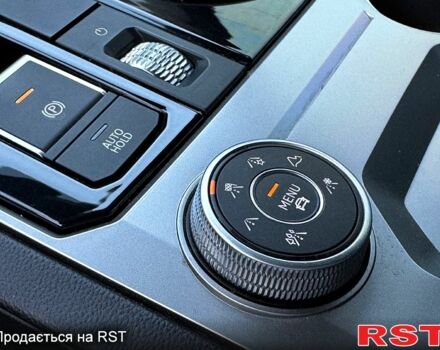 Сірий Фольксваген Туарег, об'ємом двигуна 3 л та пробігом 158 тис. км за 38000 $, фото 5 на Automoto.ua