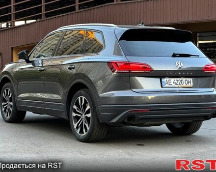 Сірий Фольксваген Туарег, об'ємом двигуна 3 л та пробігом 158 тис. км за 38000 $, фото 8 на Automoto.ua