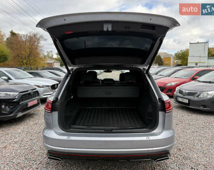 Серый Фольксваген Туарег, объемом двигателя 3 л и пробегом 109 тыс. км за 39700 $, фото 47 на Automoto.ua