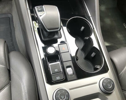 Сірий Фольксваген Туарег, об'ємом двигуна 2.97 л та пробігом 184 тис. км за 39500 $, фото 2 на Automoto.ua