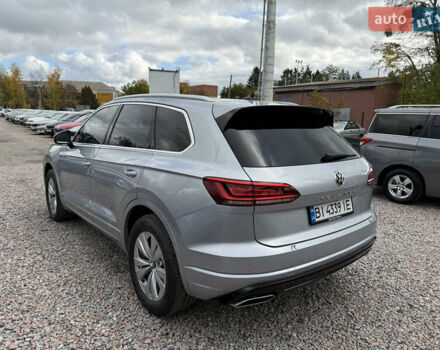 Серый Фольксваген Туарег, объемом двигателя 3 л и пробегом 109 тыс. км за 39700 $, фото 6 на Automoto.ua