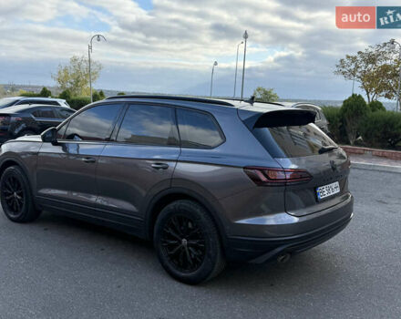 Серый Фольксваген Туарег, объемом двигателя 3 л и пробегом 106 тыс. км за 44700 $, фото 71 на Automoto.ua