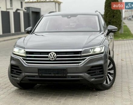 Серый Фольксваген Туарег, объемом двигателя 2.99 л и пробегом 200 тыс. км за 33700 $, фото 5 на Automoto.ua